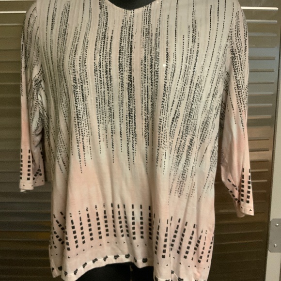 Chicos weekend top - Picture 1 of 4
